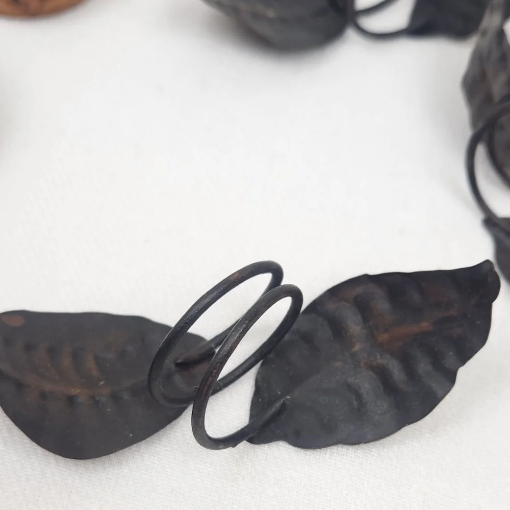 Napkin Rings 2 Sets 1 Designed Wood 1 Metal Leaf.